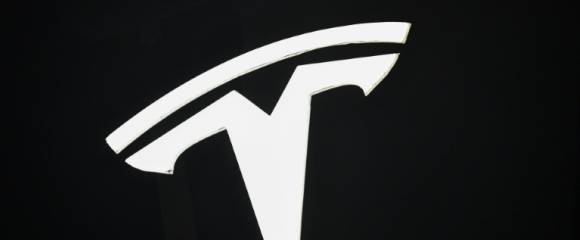 Le groupe américain Tesla, spécialiste des véhicules électriques, a subi une chute de 37% de son bénéfice net au troisième trimestre à 1,37 milliard de dollars, plombé par une hausse des dépenses opérationnelles et par les droits de douane Le groupe américain Tesla, spécialiste des véhicules électriques, a subi une chute de 37% de son bénéfice net au troisième trimestre à 1,37 milliard de dollars, plombé par une hausse des dépenses opérationnelles et par les droits de douane