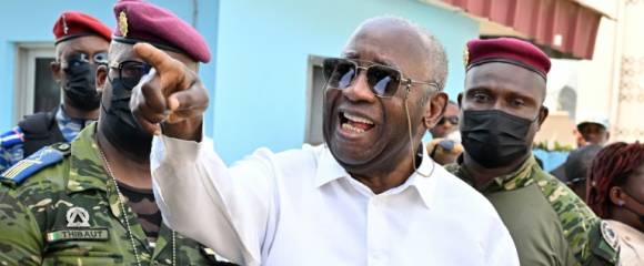 L'ancien président ivoirien Laurent Gbagbo au QG de son parti à Abidjan, le 26 avril 2025 L'ancien président ivoirien Laurent Gbagbo au QG de son parti à Abidjan, le 26 avril 2025
