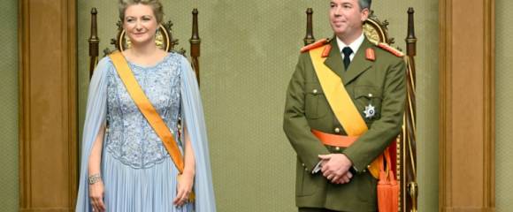 Le nouveau grand-duc du Luxembourg, Guillaume, et son épouse Stéphanie, lors de sa prestation de serment, à Luxembourg, le 3 octobre 2025 Le nouveau grand-duc du Luxembourg, Guillaume, et son épouse Stéphanie, lors de sa prestation de serment, à Luxembourg, le 3 octobre 2025