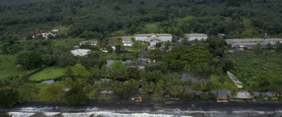 Vue aérienne de l'hôtel Seme Beach à Limbé, le 4 octobre 2025 au Cameroun Vue aérienne de l'hôtel Seme Beach à Limbé, le 4 octobre 2025 au Cameroun