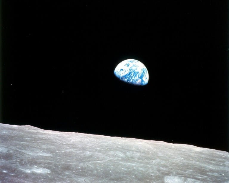Image fournie par la Nasa et montrant le "Lever de Terre" photographié en décembre 1968 par l'équipage d'Apollo 8