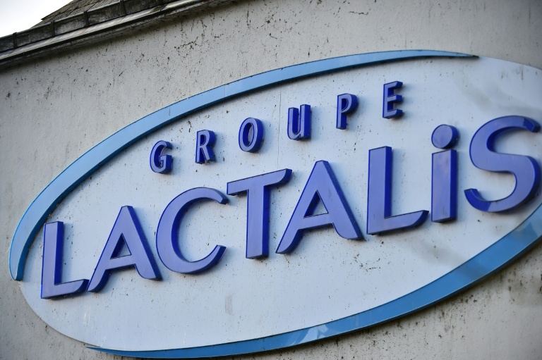 Les distributeurs recourent "volontiers" à "l'intimidation et la contrainte", en particulier "les menaces de diminution de commandes, voire de déréférencement", pour obtenir des baisses, pratique dénoncée entre autres par le géant laitier Lactalis