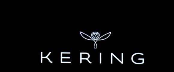 Kering, qui tente depuis des années de relancer sa marque phare Gucci, présente mercredi son chiffre d'affaires du troisième trimestre, première publication financière depuis l'arrivée en septembre de Luca de Meo au poste de directeur général Kering, qui tente depuis des années de relancer sa marque phare Gucci, présente mercredi son chiffre d'affaires du troisième trimestre, première publication financière depuis l'arrivée en septembre de Luca de Meo au poste de directeur général