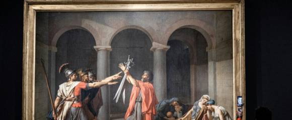 Le tableau "Le serment des Horaces" (1785) du peintre français Jacques-Louis David, le 14 octobre 2025 au musée du Louvre à Paris Le tableau "Le serment des Horaces" (1785) du peintre français Jacques-Louis David, le 14 octobre 2025 au musée du Louvre à Paris