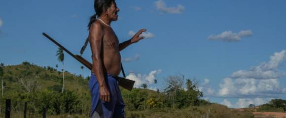 Le chef indigène de la tribu Kayapo, Kokti Kayapo, à Sao Felix do Xingu, en Amazonie brésilienne, le 19 juin 2025 Le chef indigène de la tribu Kayapo, Kokti Kayapo, à Sao Felix do Xingu, en Amazonie brésilienne, le 19 juin 2025
