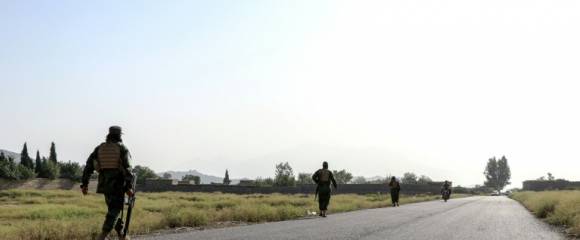 Des membres des forces de sécurité talibanes patrouillent dans la province de Khost , près de la frontière entre l'Afghanistan et le Pakistan, après des affrontements qui ont coûté la vie à 58 soldats pakistanais, selon Kaboul, le 12 octobre 2025 Des membres des forces de sécurité talibanes patrouillent dans la province de Khost , près de la frontière entre l'Afghanistan et le Pakistan, après des affrontements qui ont coûté la vie à 58 soldats pakistanais, selon Kaboul, le 12 octobre 2025