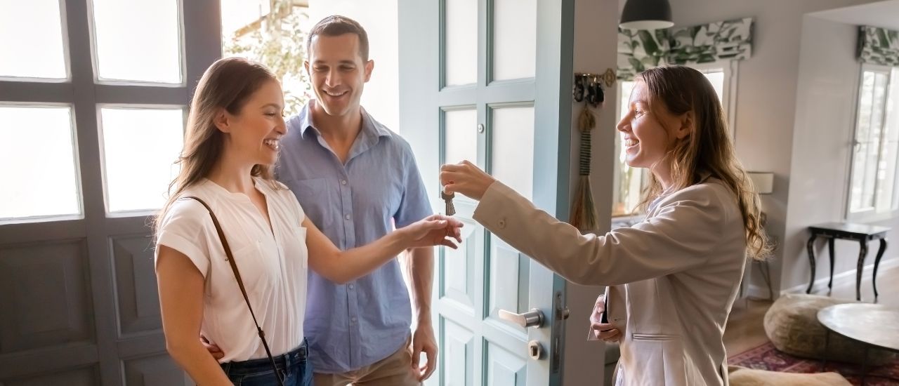 Booking ou Airbnb : comparatif des plateformes de location saisonnière en LMNP