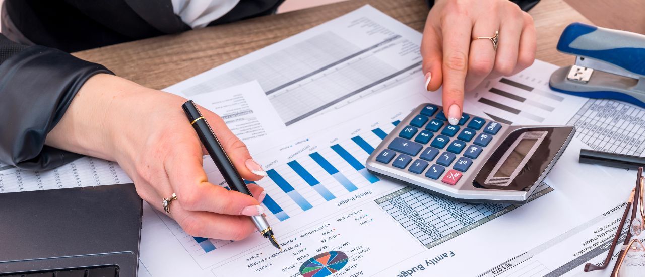 Comptabilité d’engagement ou de trésorerie : quelle différence et comment choisir ?